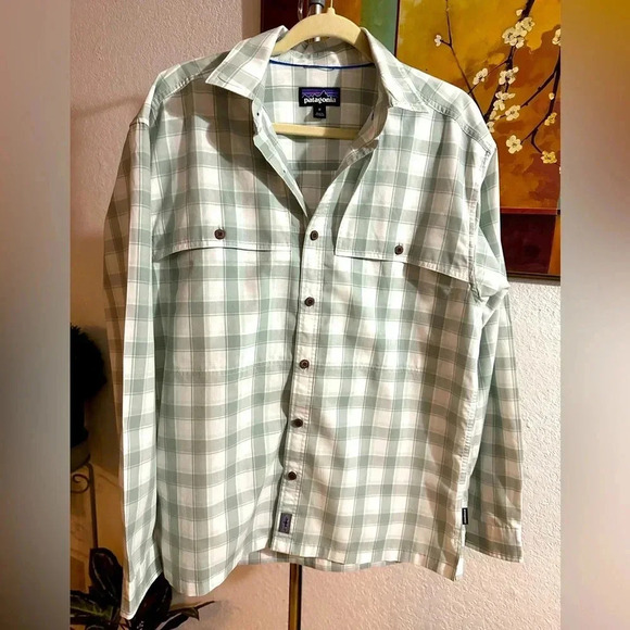 Patagonia button down shirt size M - Picture 1 of 10
